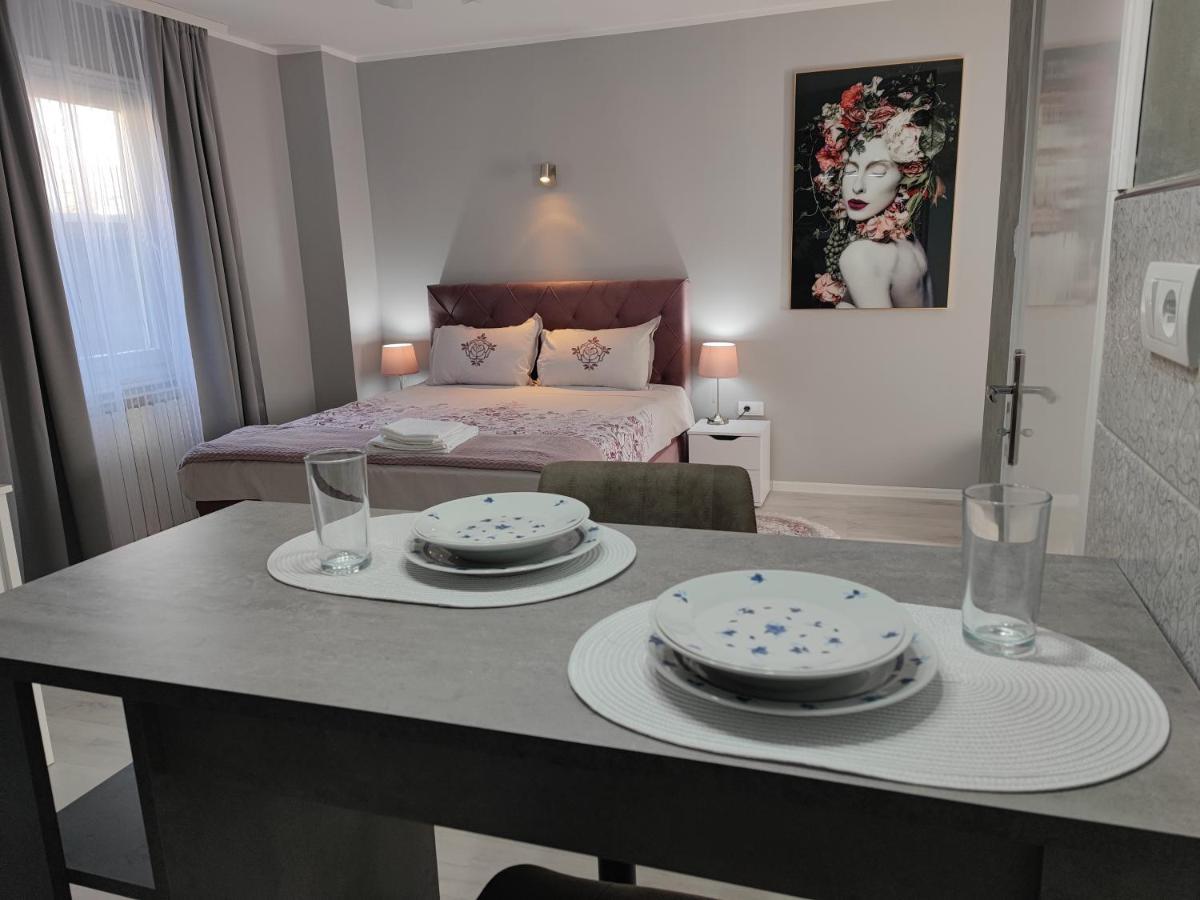 Flora Apartment Surcin Экстерьер фото