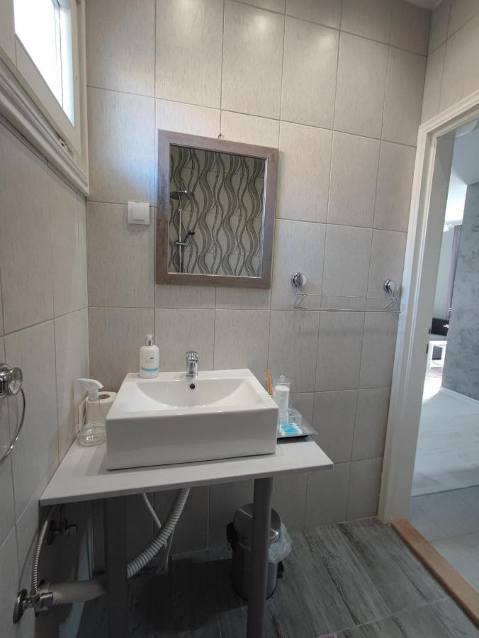 Flora Apartment Surcin Экстерьер фото